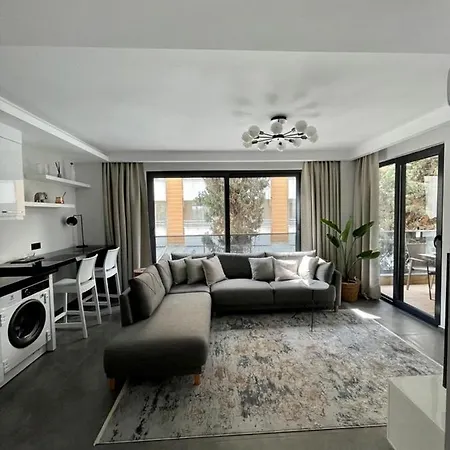 Cozy Near Cleopatra Beach Apartment *